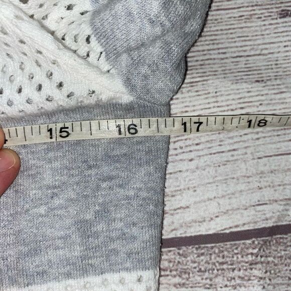 Express open knit Crewneck Longsleeve lightweight stripe sweater white grey sz S - Picture 6 of 9